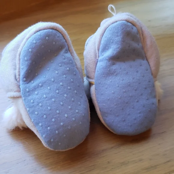 NWOT Koala Booties Newborn/0-3 - Picture 2 of 6